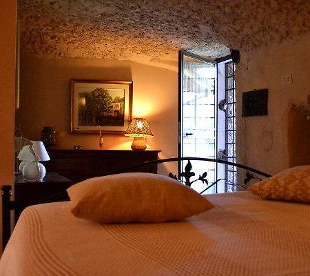 Agriturismo La Sorgente Di Nepi Hotel Екстериор снимка